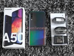 Samsung galaxy A50 GB 128 Ram6