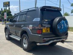 Prado tx mchaga 3rz Petrol 2001 Model