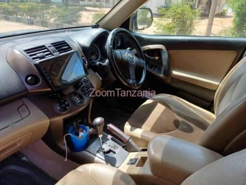 Toyota Vanguard 2010 Model - 4/5