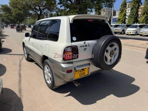 Rav 4.     2000 - 4/6