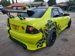 Toyota altezza alteza