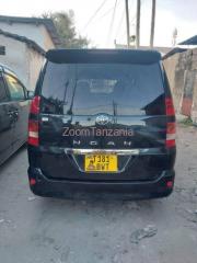 Toyota noah new shape