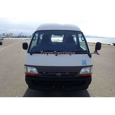 Toyota Hiace - 2/4