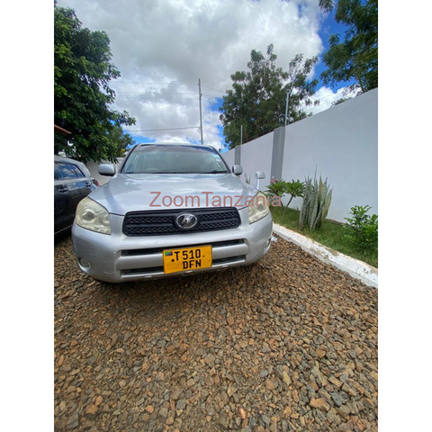 Toyota Rav 4 for sale in good condition - 1/4