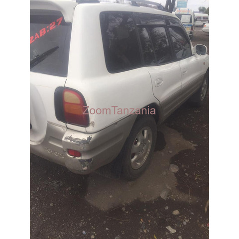 TOYOTA RAV 4 OLD MODEL ON SALE - 3/4