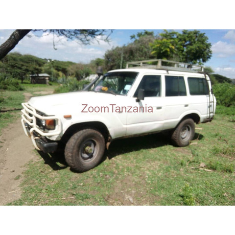 TOYOTA LAND CRUISER Fj60 - 4/4