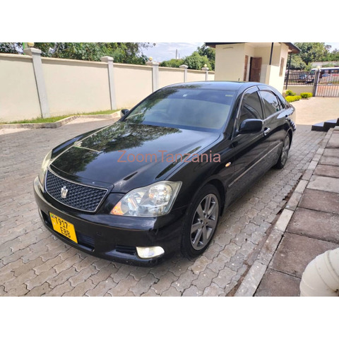 New Toyota 2006 Crown Available - 1/4