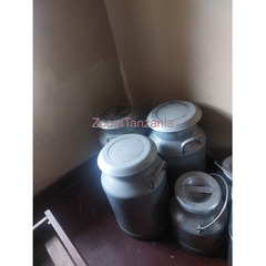 Stainless steel containers for keeping milk - 2
