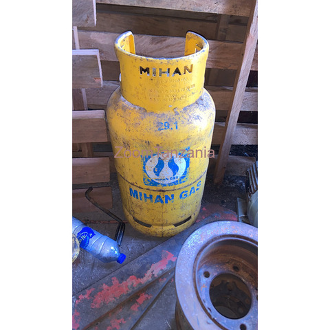 Gas cylinder