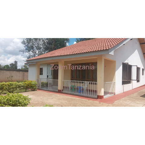 3BEDROOM HOUSE WITH STAFF HOUSE FOR SALE IN NJIRO, ARUSHA,TANZANIA - 3/4