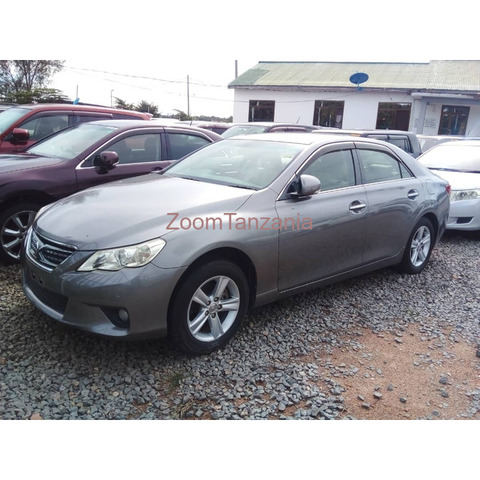 Toyota Mark X 2010 - 1/4