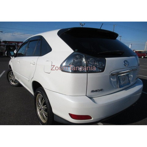 Toyota Harrier - 3/4