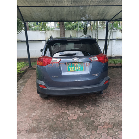 Toyota RAV4 model 2013 diesel ⛽ - 2/4