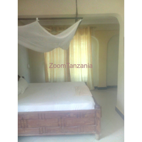 Guest house on sale - 1/4