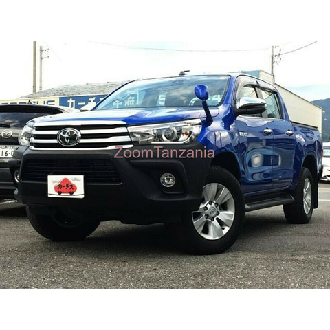 Toyota Hilux - 1/4