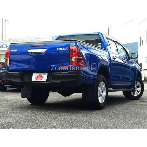 Toyota Hilux - 2/4