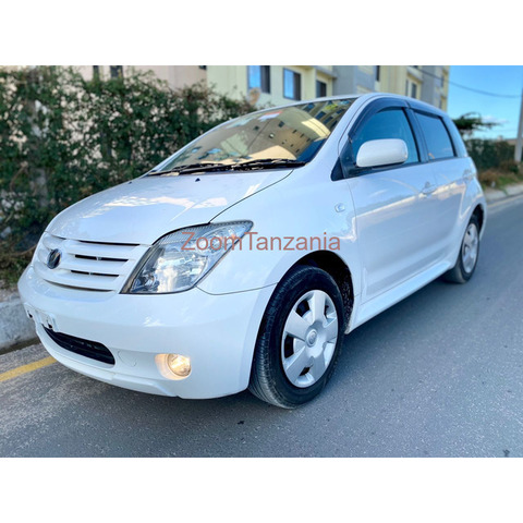 Toyota IST 2005 1290cc - 3/4