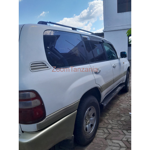 Used 2002 TOYOTA LAND CRUISER VX V8 - 2/4