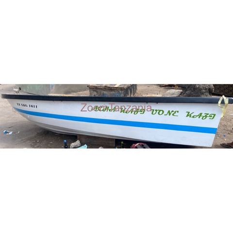 Used fiber boat for 3m price negotiable - 2/4