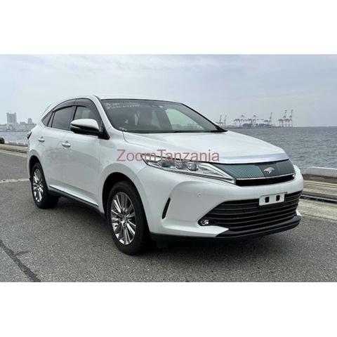 Toyota Harrier - 1/4