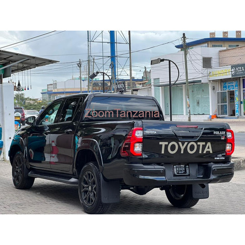 Toyota Hilux Pick-up 2022 Model Double Cabin. - 2/4