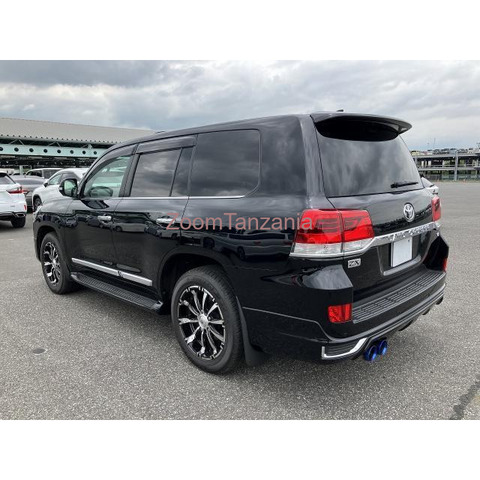 TOYOTA LANDCRUISER GXR2021 - 3/4