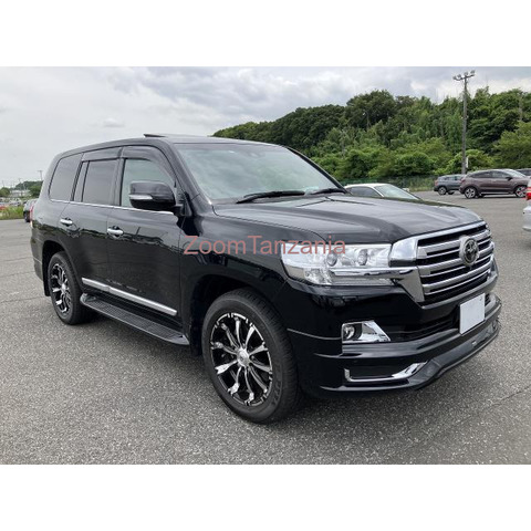 TOYOTA LANDCRUISER GXR2021 - 4/4