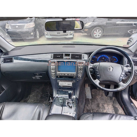 Toyota Crown Athlete 2006 Model, Sunroof, - 3/4