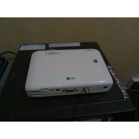 PROJECTOR  USED  LG PH550 - 4/4