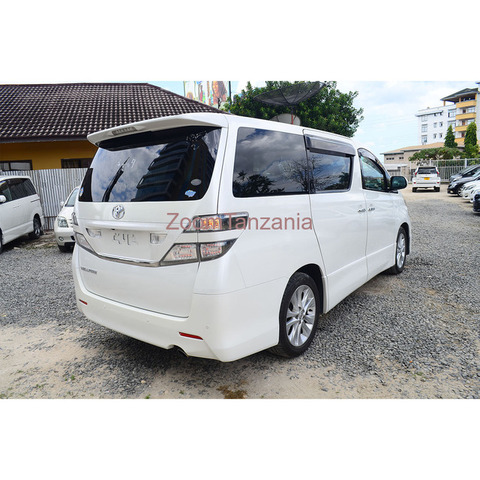 Toyota Vellfire 2008 - 2/4