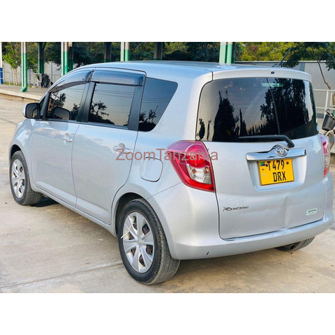 Toyota Ractis For sale - 2/4