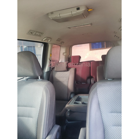 TOYOTA NOAH WITH START ENGINE BUTTON  FOR SALE - 4/4