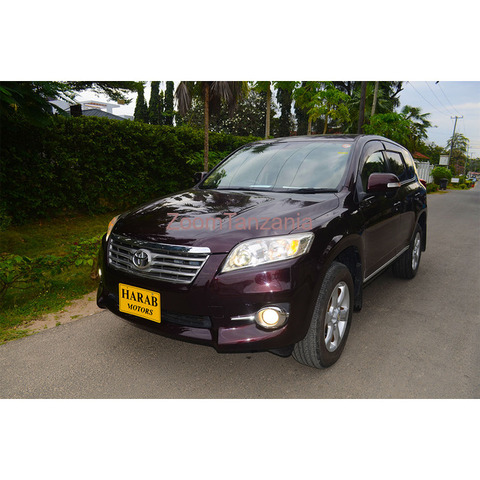 Toyota Vanguard 2010 - 1/4