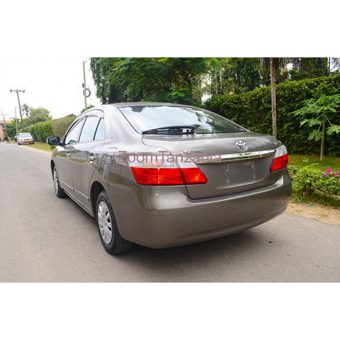 Toyota Premio 2008 - 2/4