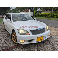 Toyota crown Athletic