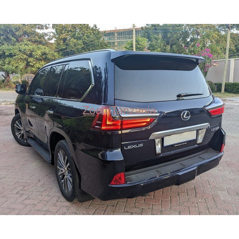 LEXUS LX 570 - 2/4