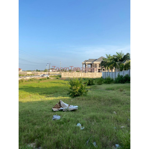 PLOT FOR SALE MBWENI JKT - 3/4