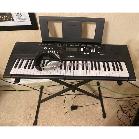 Yamaha Tyros 5 76-Key