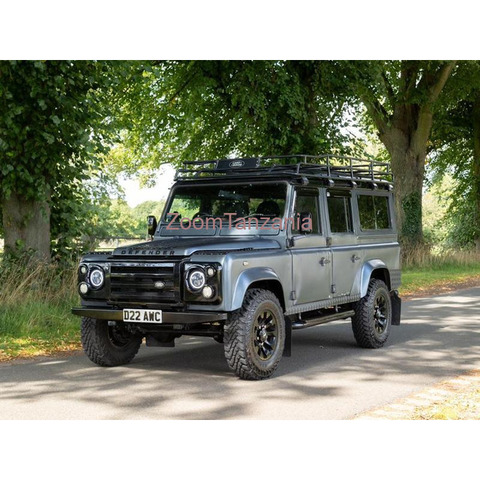 LAND ROVER DEFENDER - 1/4