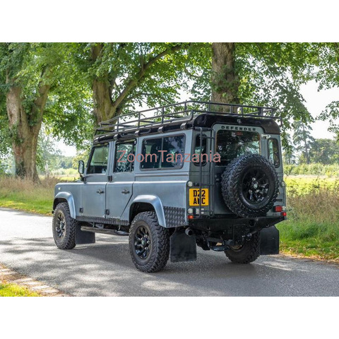 LAND ROVER DEFENDER - 2/4