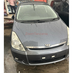 Toyota wish 2004 Cc:1790 Low millage Color Gray - 1