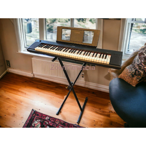 Yamaha Tyros 5 76-Key