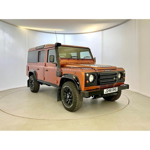 LAND ROVER DEFENDER - 1/4