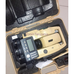 Topcon GTS1002N Reflectorless (Japan); Complet with Accessories includin callibration Certificate
