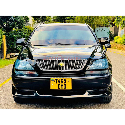 Toyota harrier old