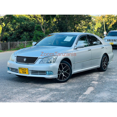 Toyota crown athlete - 4/4