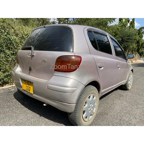 Toyota vitz - 3/3