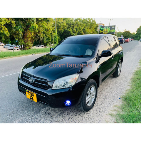 Toyota Rav4 - 2/4