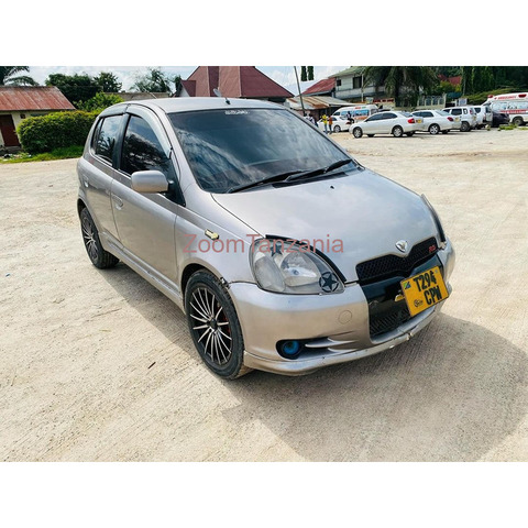 Vitz Rs - 2/4