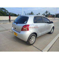 TOYOTA VITZ - 3